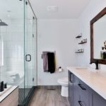 partisi kaca kamar mandi 3 370x270